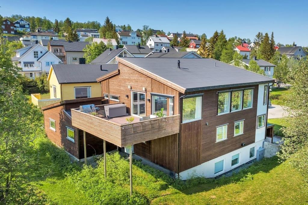 High-End Villa Sentralt I Tromso Exterior photo